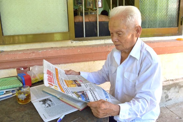 Đọc báo in – Nét đẹp văn hóa người Việt - Ảnh 4